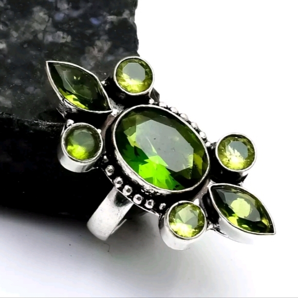 💚 Peridot Boho Ring Sterling Silver Ring - Picture 1 of 5